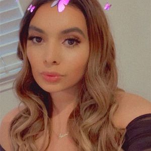 Meet your Posher, Azucena